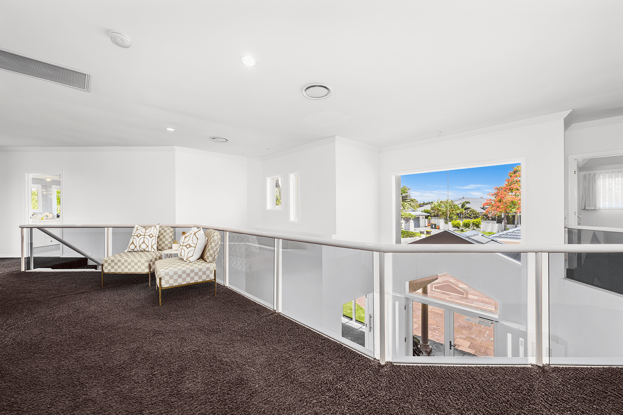 16 Cheval Court, BENOWA WATERS, QLD 4217