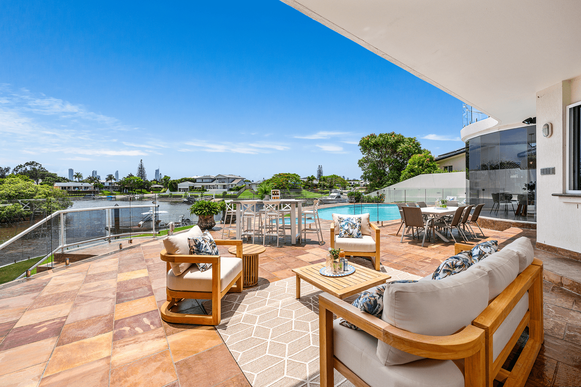 16 Cheval Court, BENOWA WATERS, QLD 4217