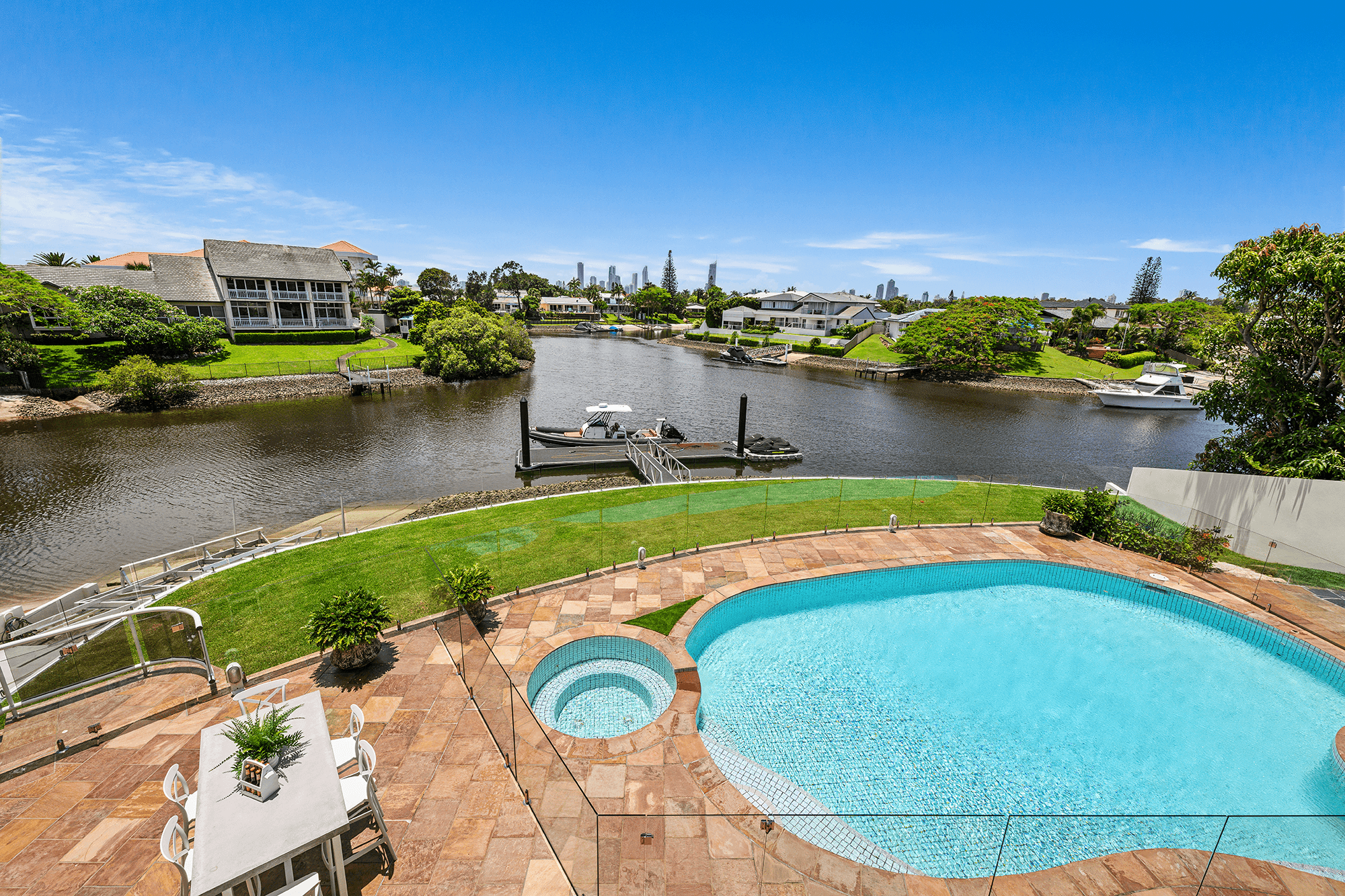 16 Cheval Court, BENOWA WATERS, QLD 4217