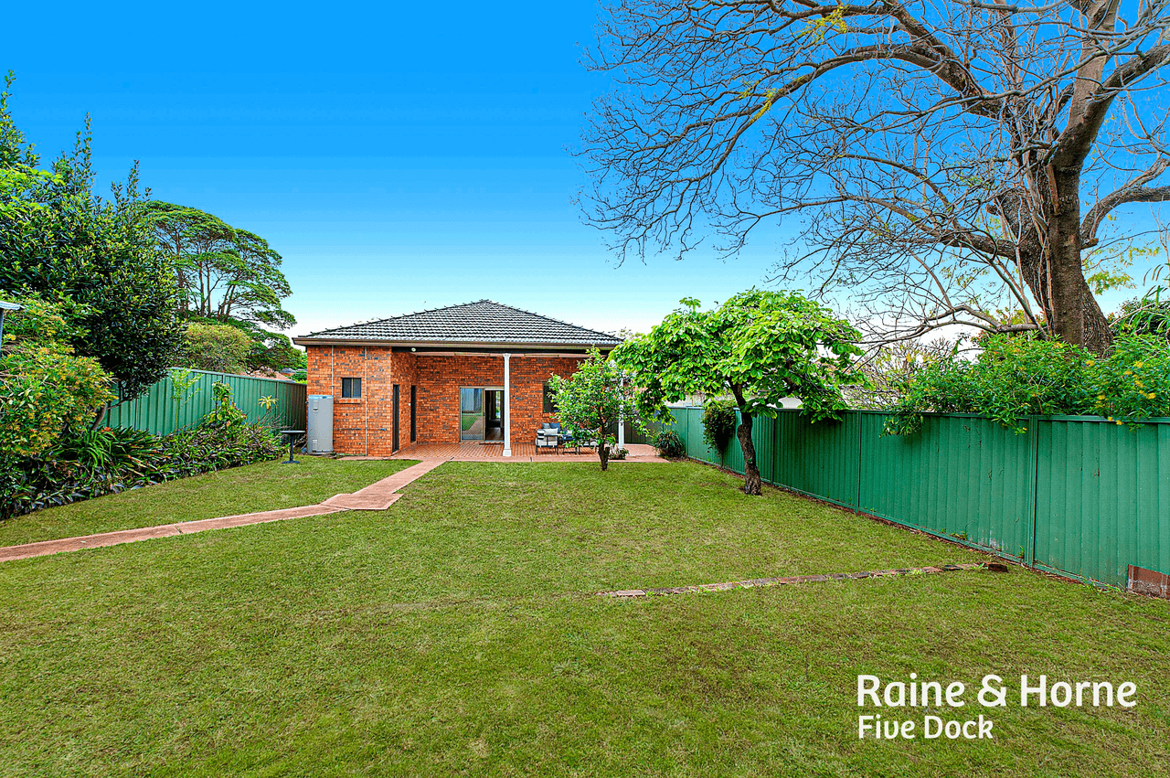 104 Crinan Street, HURLSTONE PARK, NSW 2193