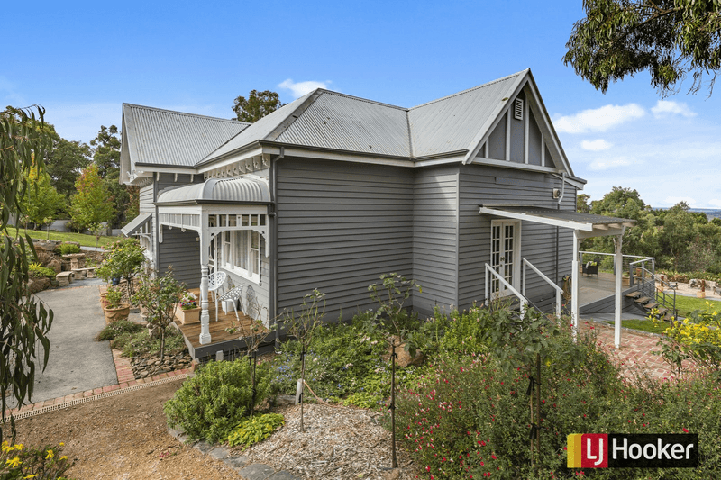 4 Hanson Road, WALLAN, VIC 3756