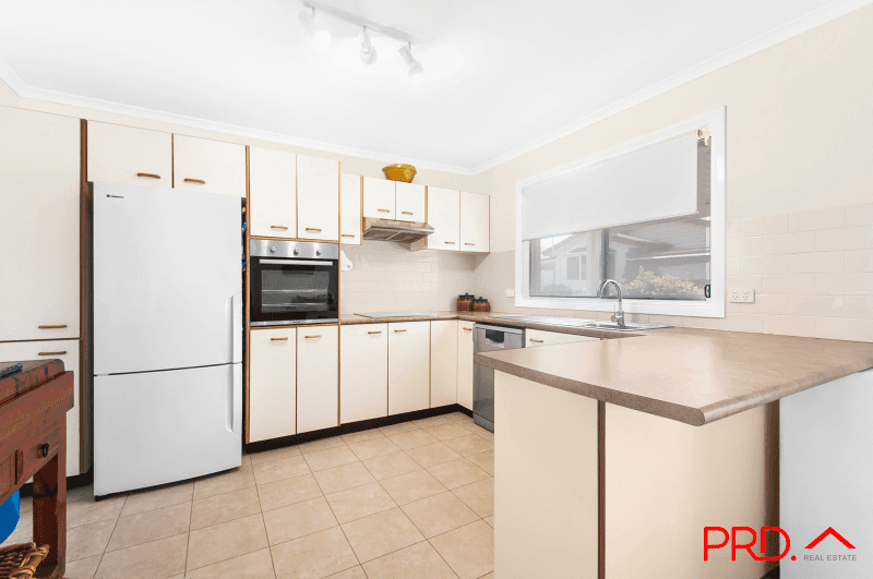 13 Willow Crescent, KANAHOOKA, NSW 2530