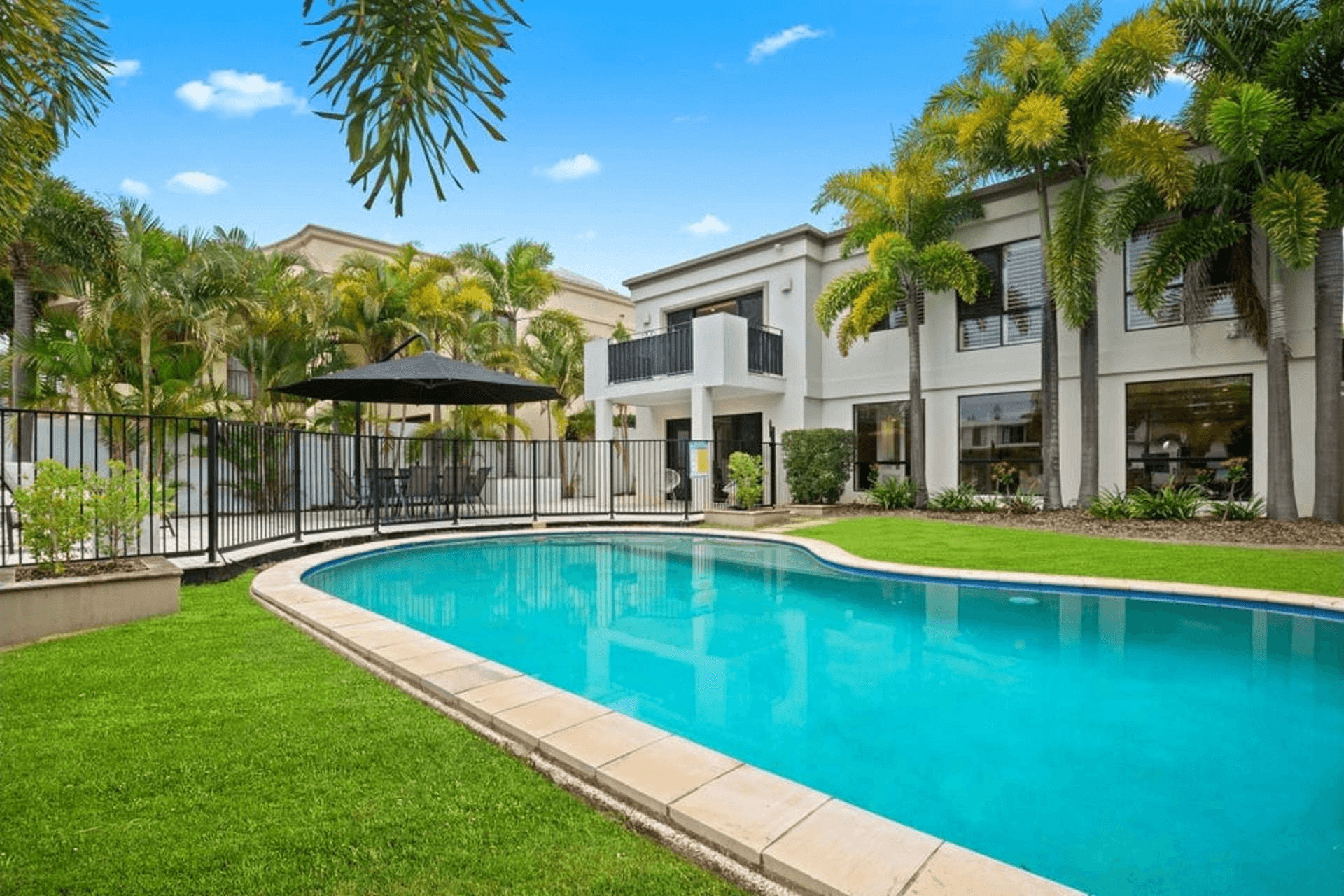 13 Seafarer Court, Paradise Waters, QLD 4217