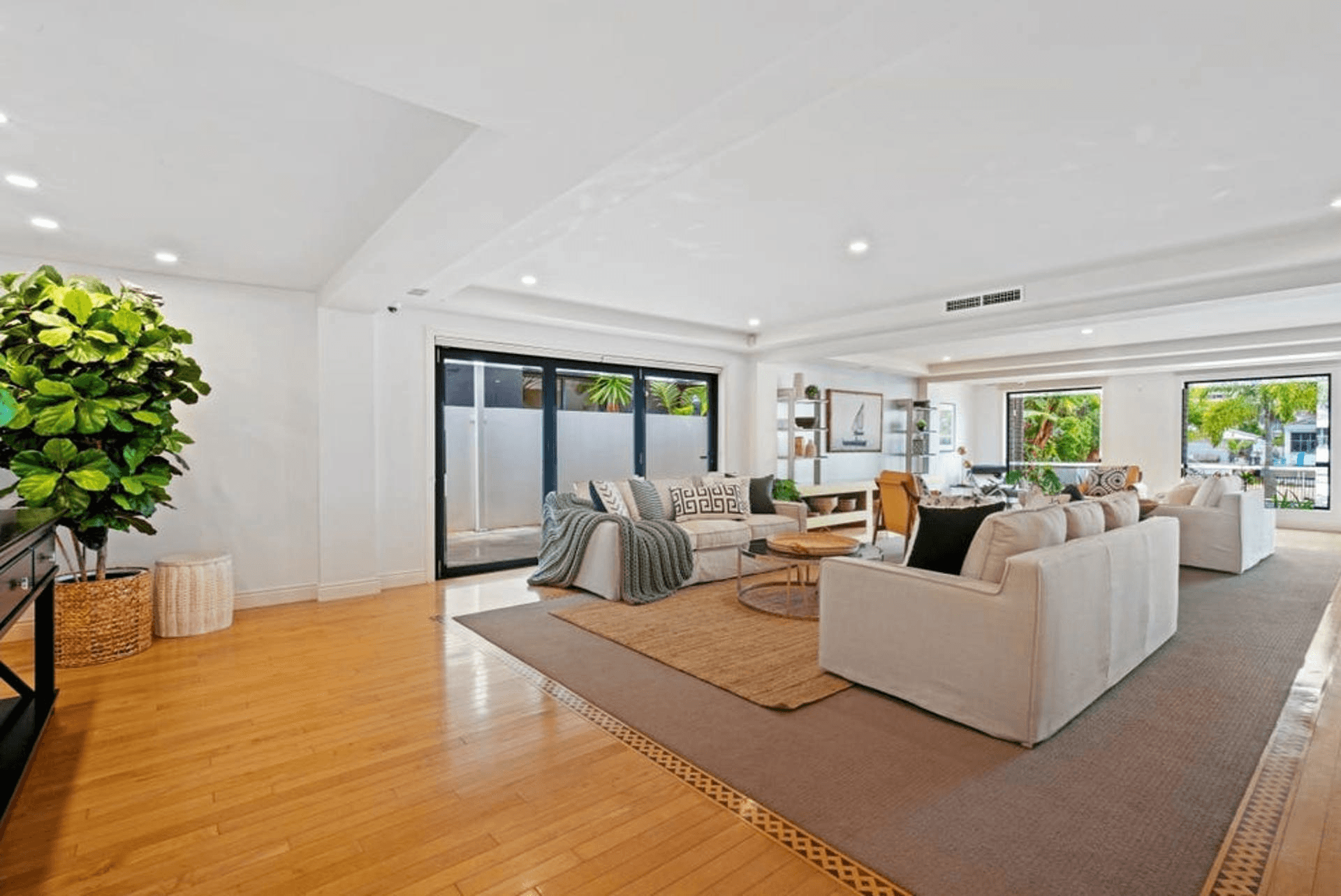 13 Seafarer Court, Paradise Waters, QLD 4217