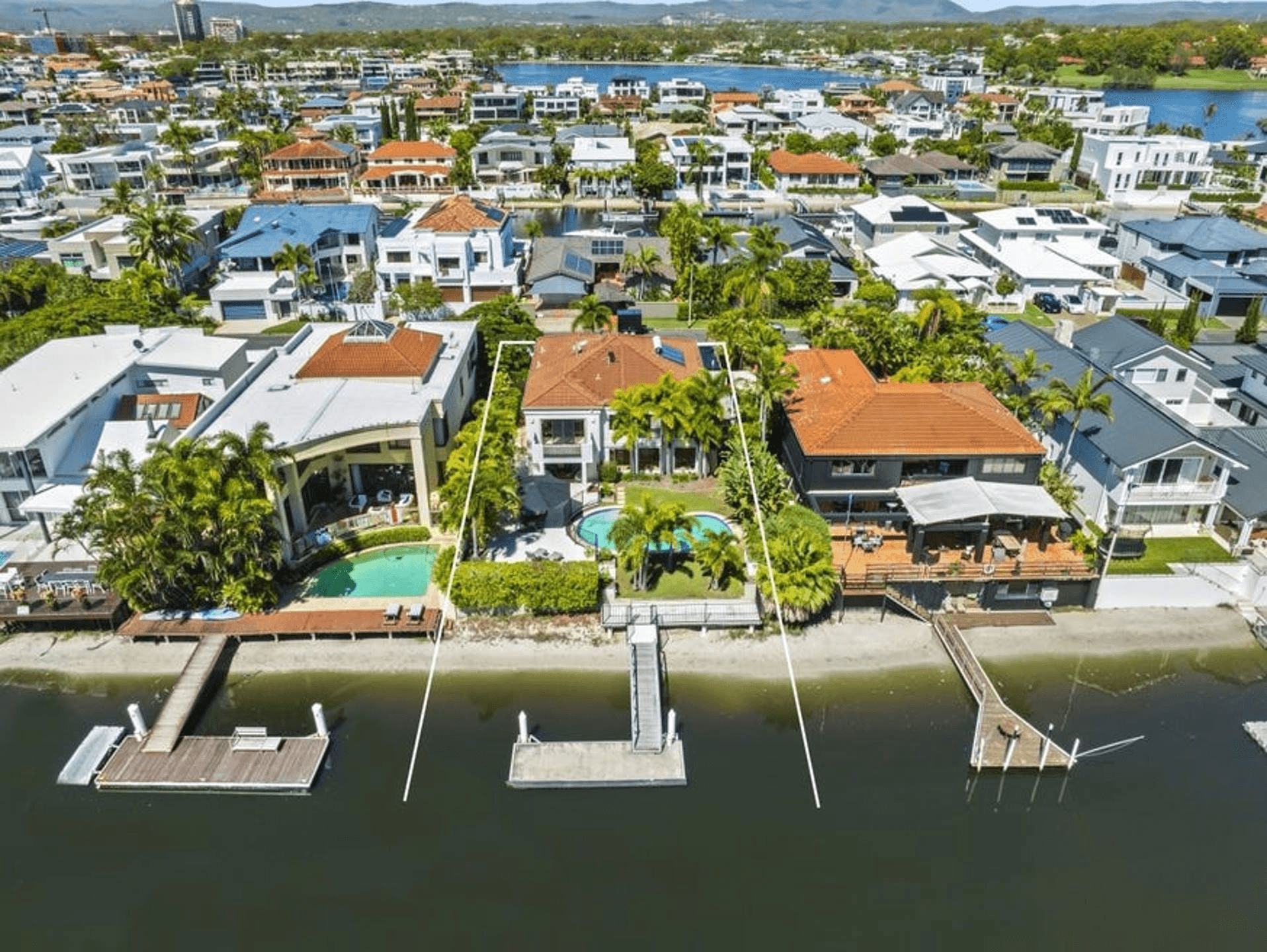 13 Seafarer Court, Paradise Waters, QLD 4217