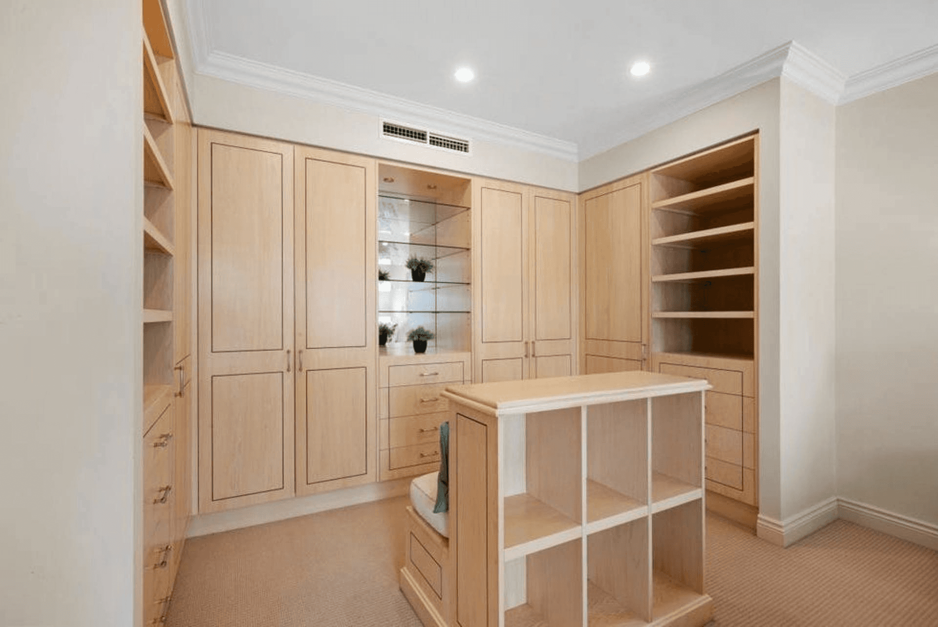 13 Seafarer Court, Paradise Waters, QLD 4217