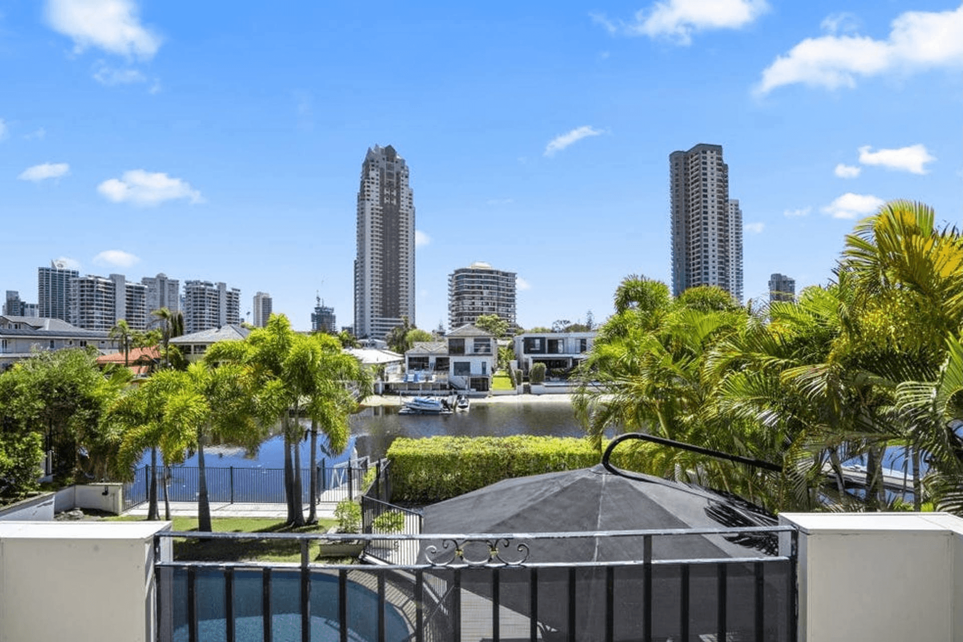 13 Seafarer Court, Paradise Waters, QLD 4217