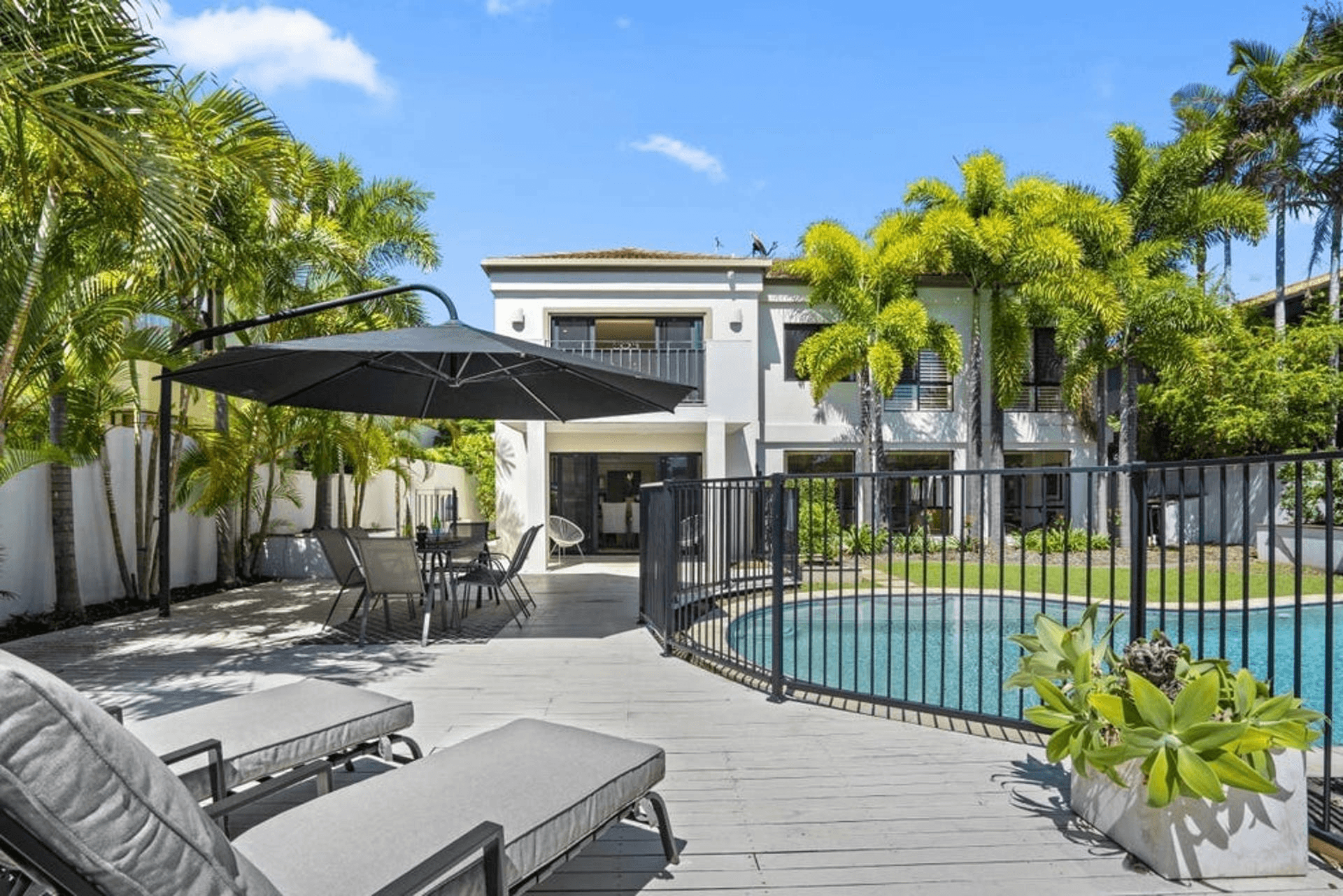 13 Seafarer Court, Paradise Waters, QLD 4217