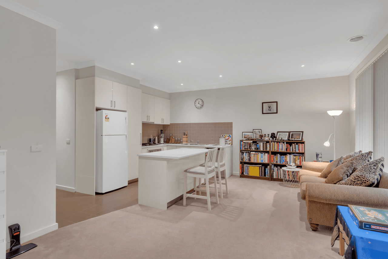 2/21 Grandview Grove, BAYSWATER, VIC 3153