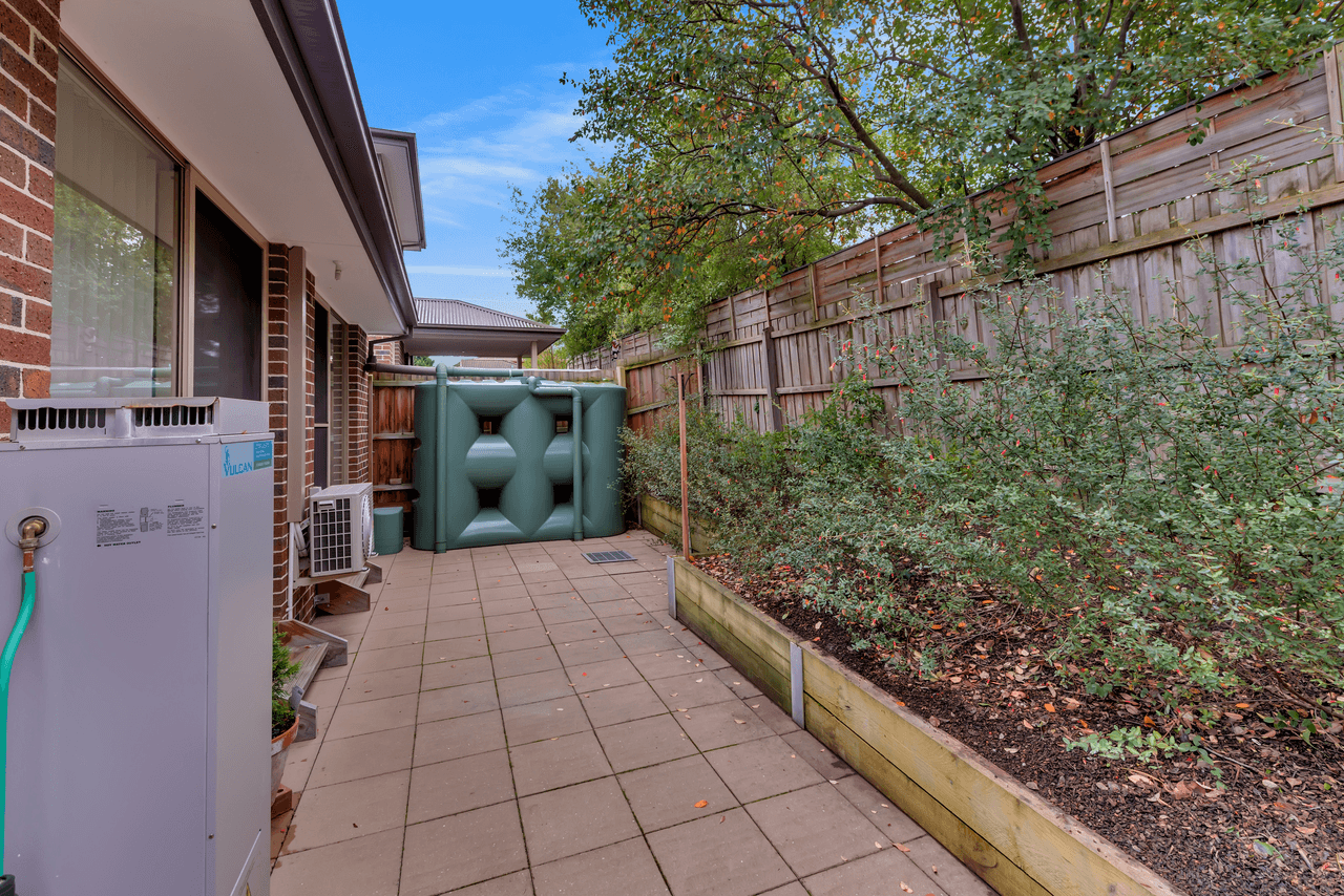 2/21 Grandview Grove, BAYSWATER, VIC 3153