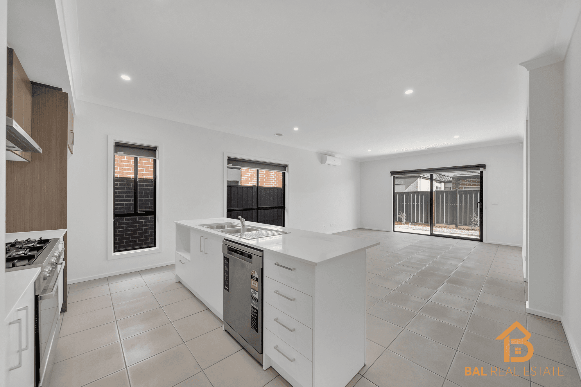 25 Bonito Street, MELTON SOUTH, VIC 3338