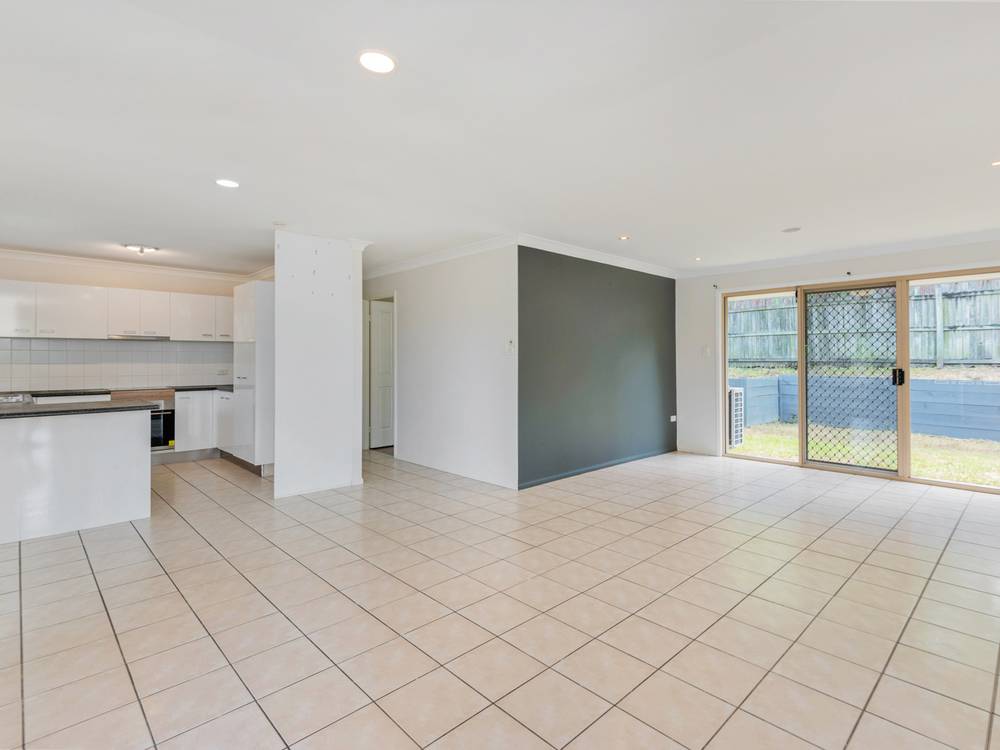 15 Davis Cup Court, OXENFORD, QLD 4210