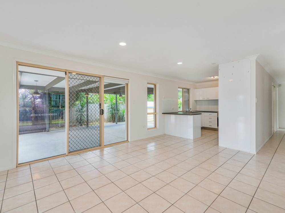 15 Davis Cup Court, OXENFORD, QLD 4210