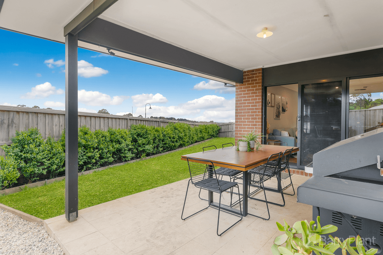 2 Periwinkle Crescent, WALLAN, VIC 3756