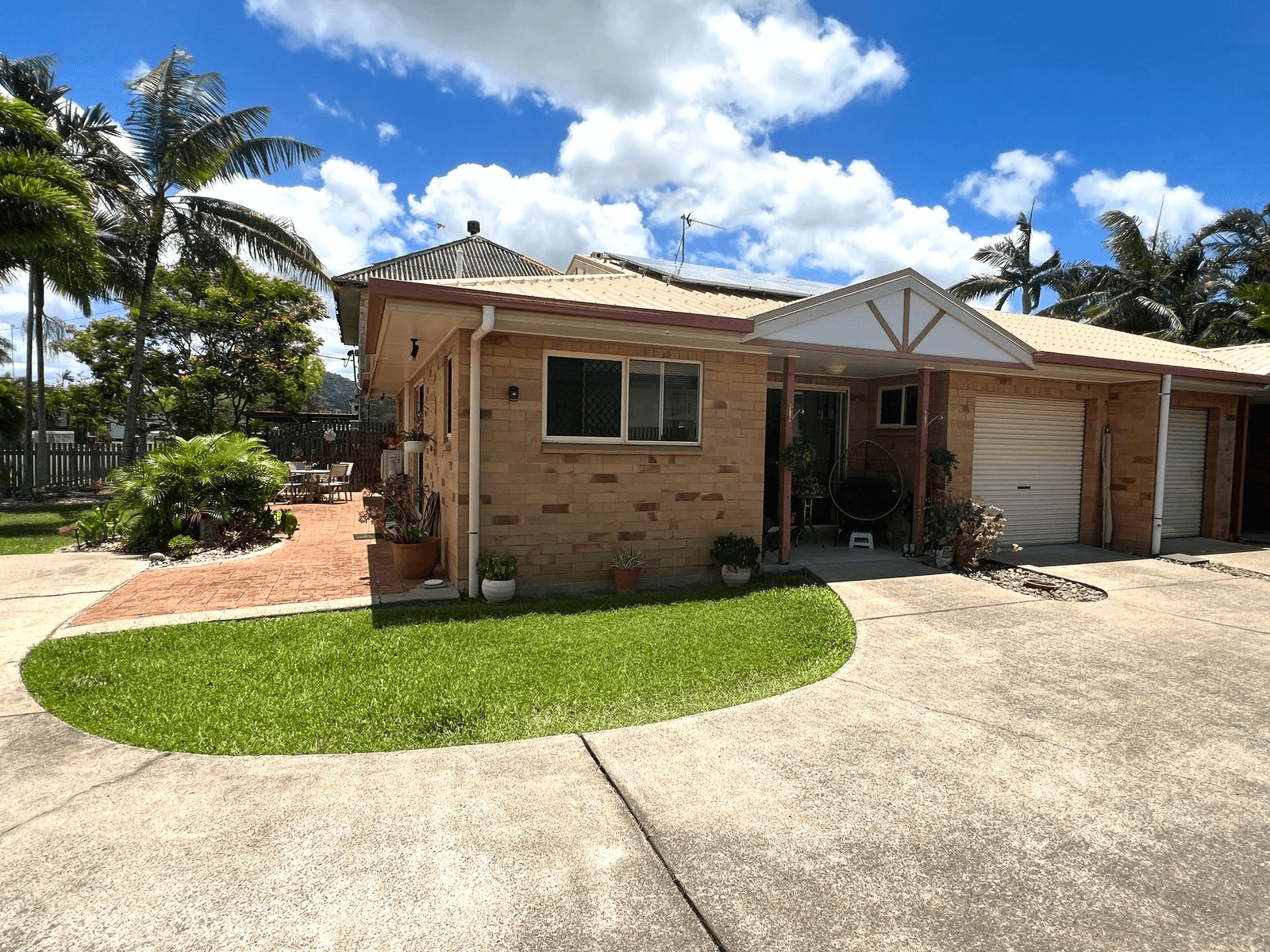 1/12 East Street, SARINA, QLD 4737