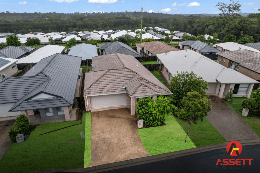 9 Carron Court, BRASSALL, QLD 4305