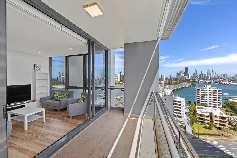 1211/2 Como Crescent, SOUTHPORT, QLD 4215