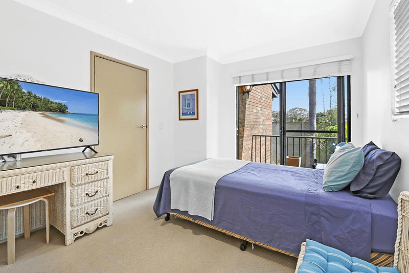 1/111 Salerno Street, Isle Of Capri, QLD 4217