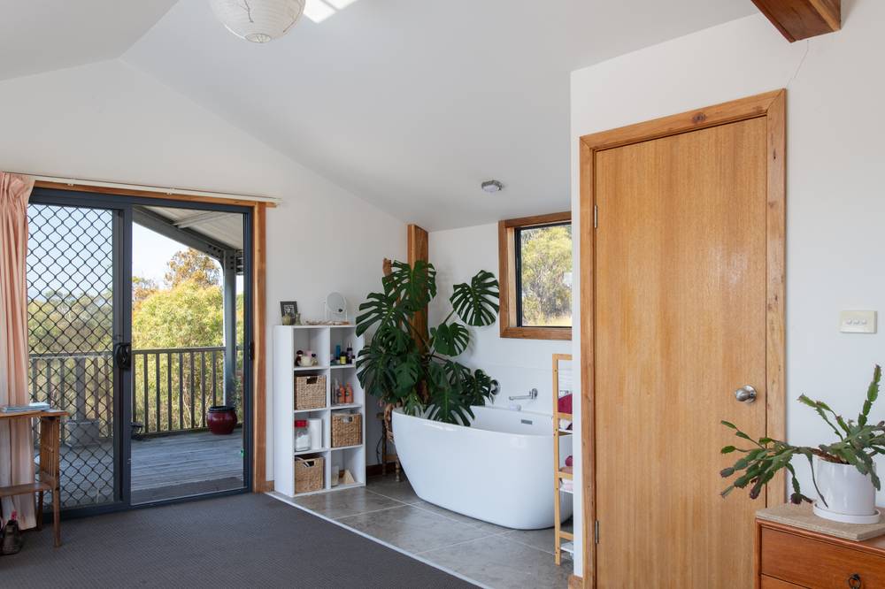 1074 Greens Beach Road, CLARENCE POINT, TAS 7270