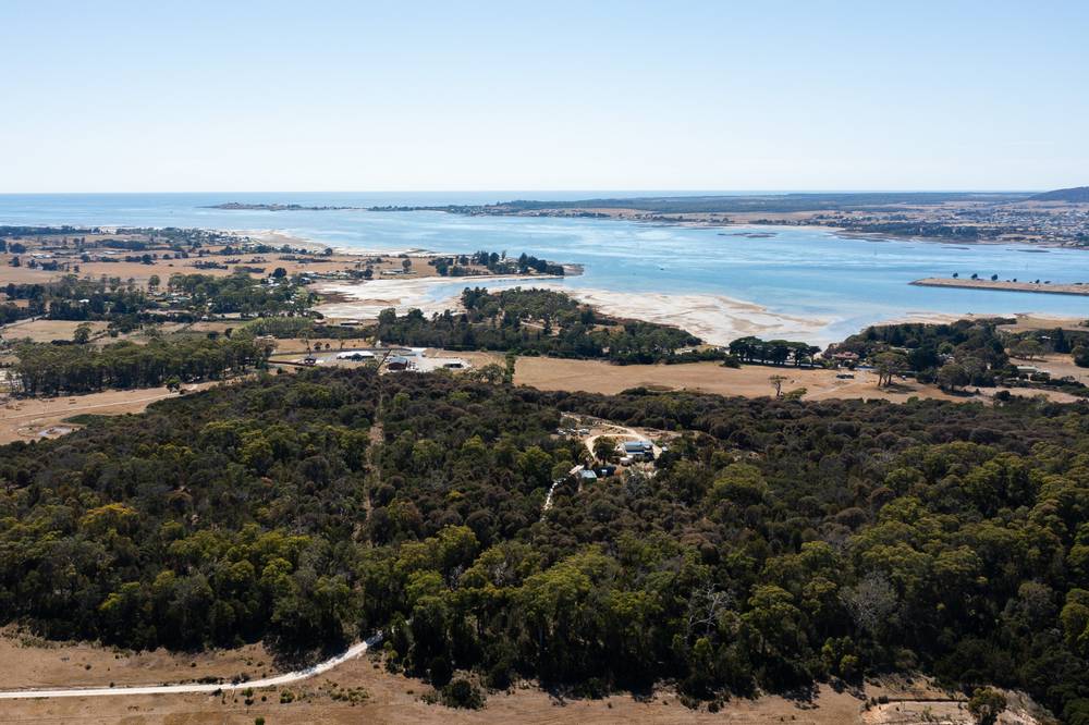 1074 Greens Beach Road, CLARENCE POINT, TAS 7270