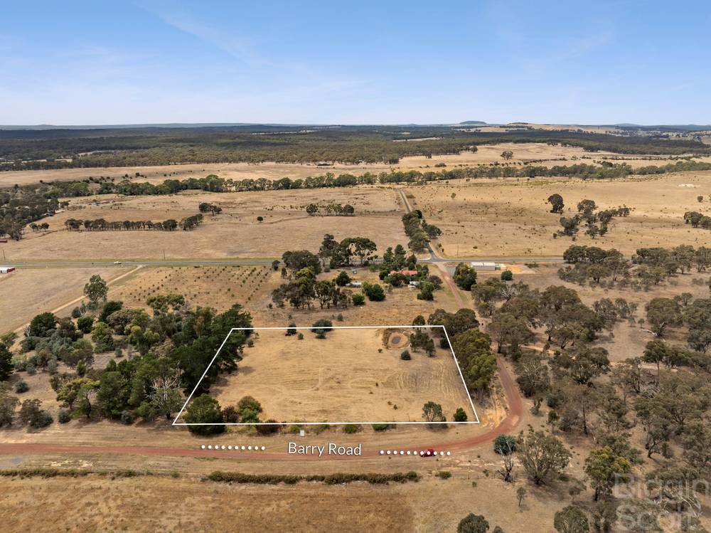 35 Barry Road, CAMPBELLTOWN, VIC 3364