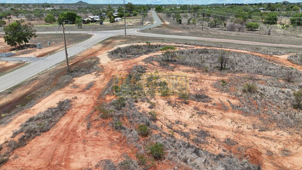 56 Bluff Road, MILLCHESTER, QLD 4820