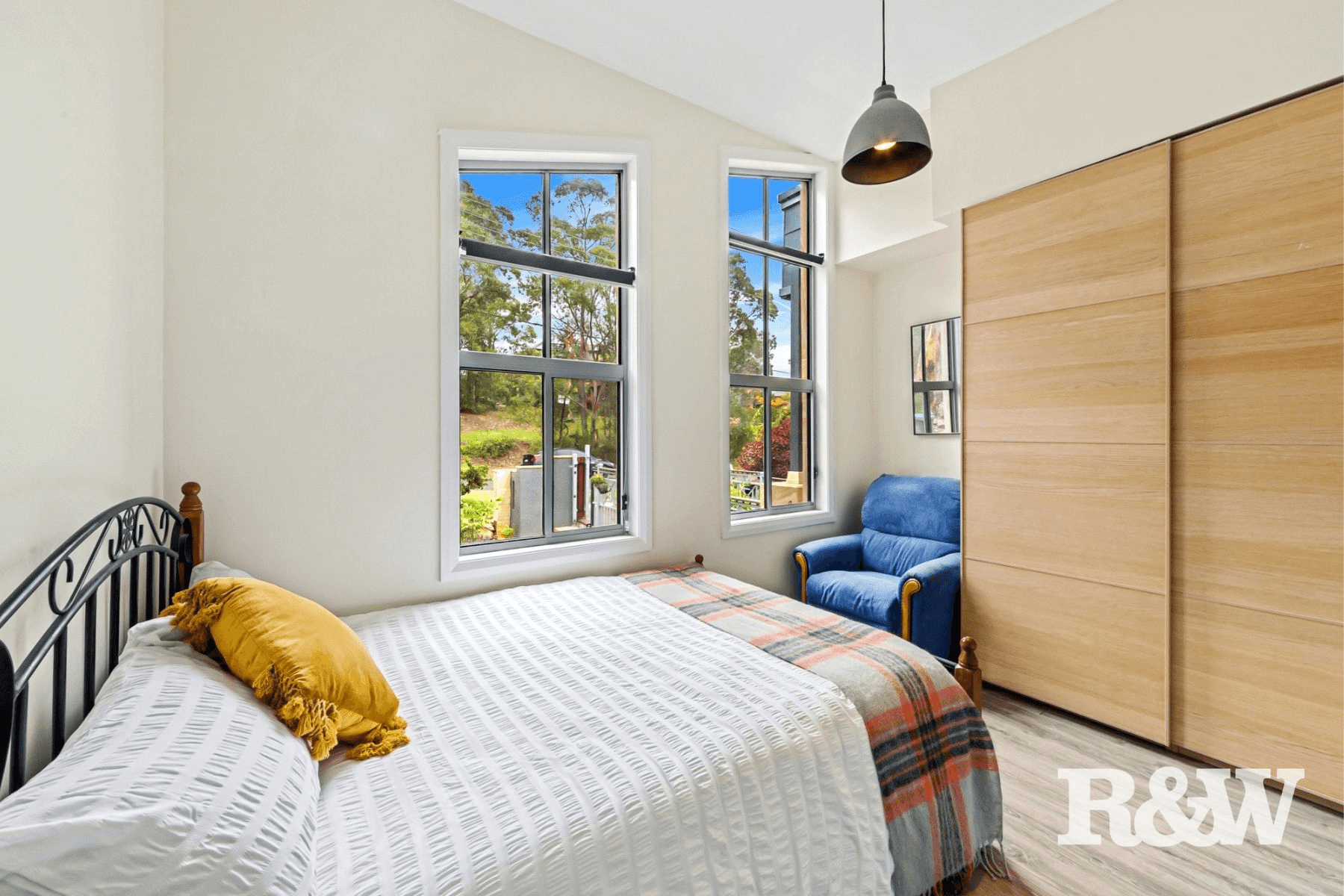 64 Kingsview Drive, Umina Beach, NSW 2257