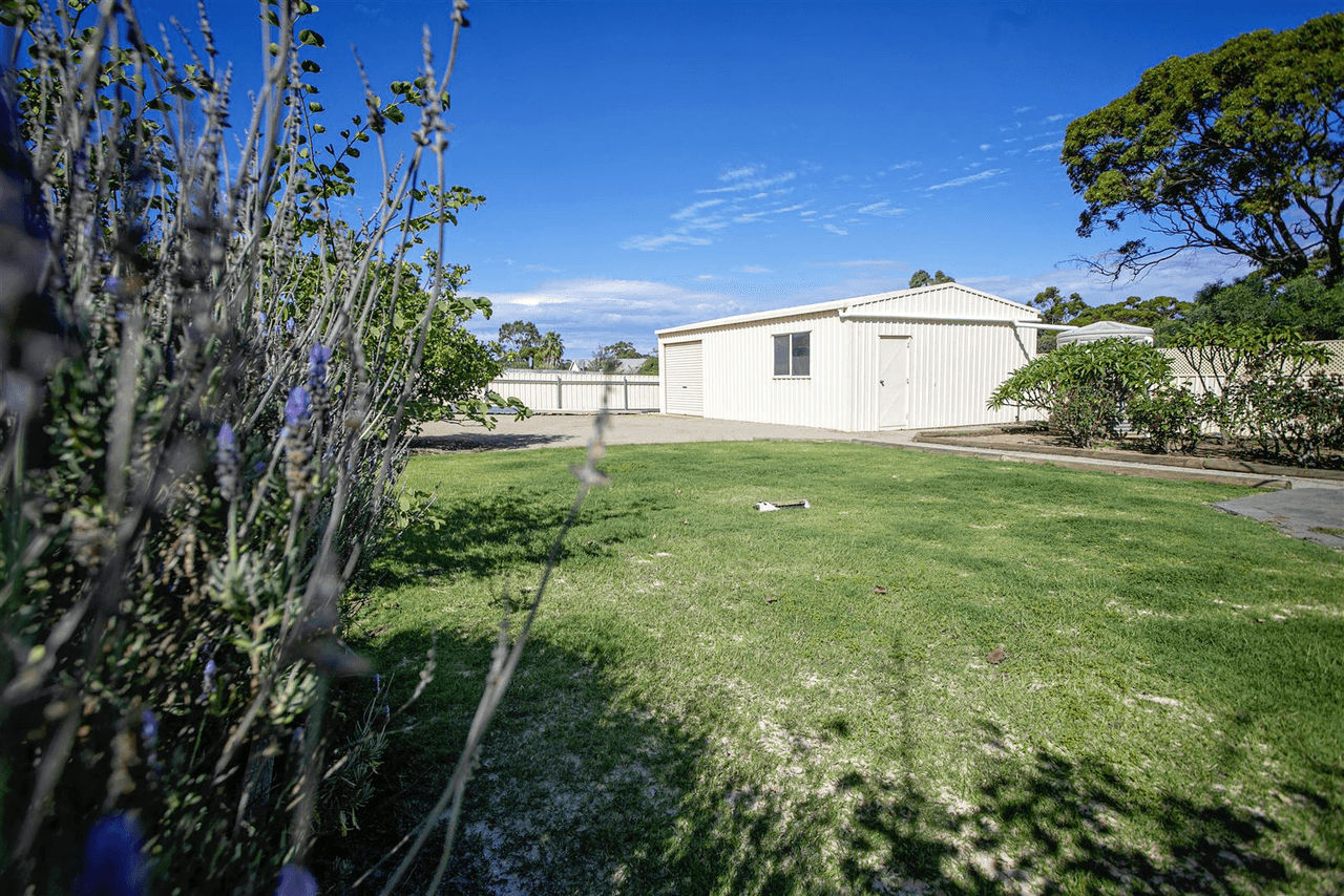 6 Daw Street, RAVENSTHORPE, WA 6346