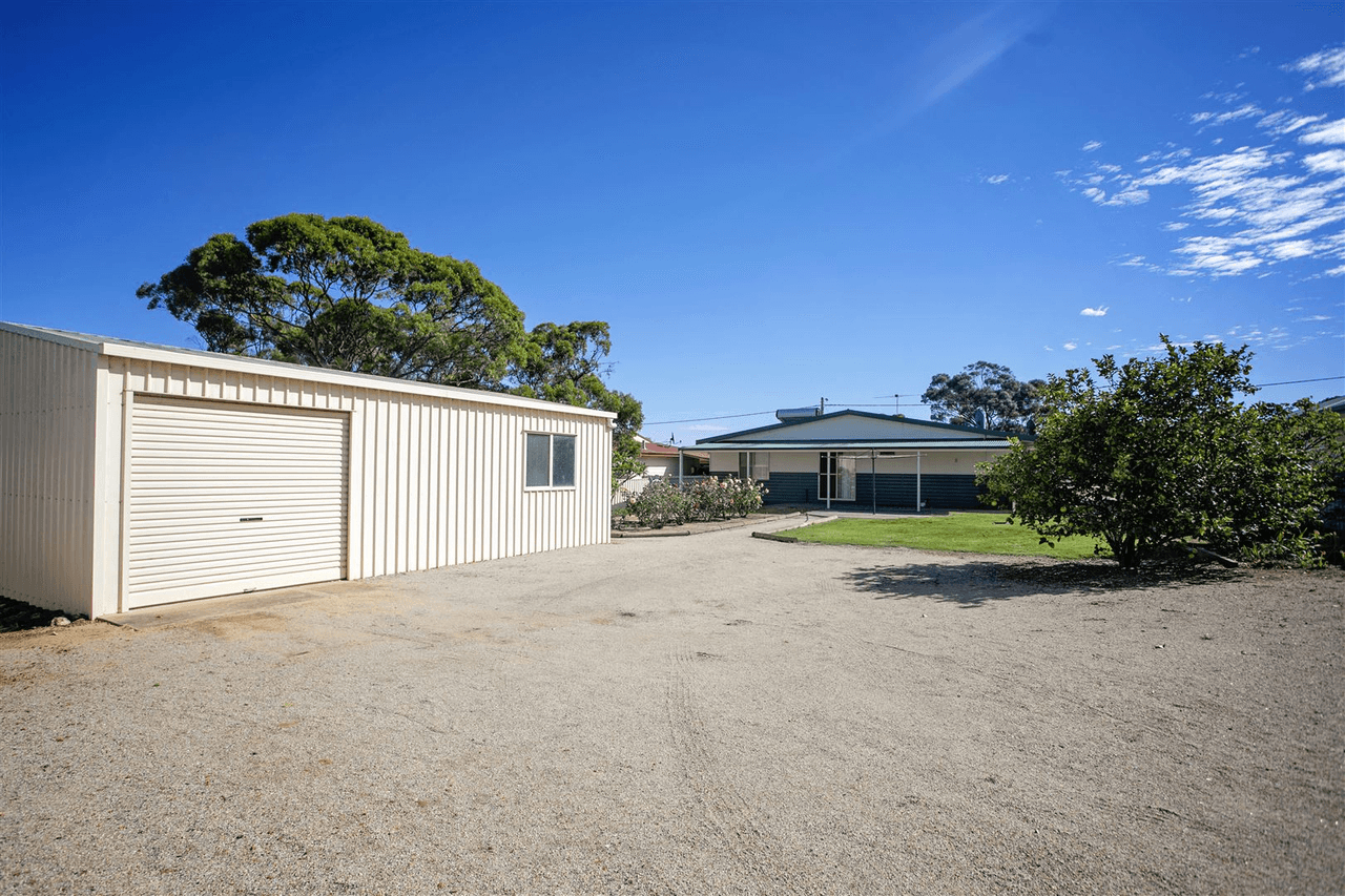 6 Daw Street, RAVENSTHORPE, WA 6346