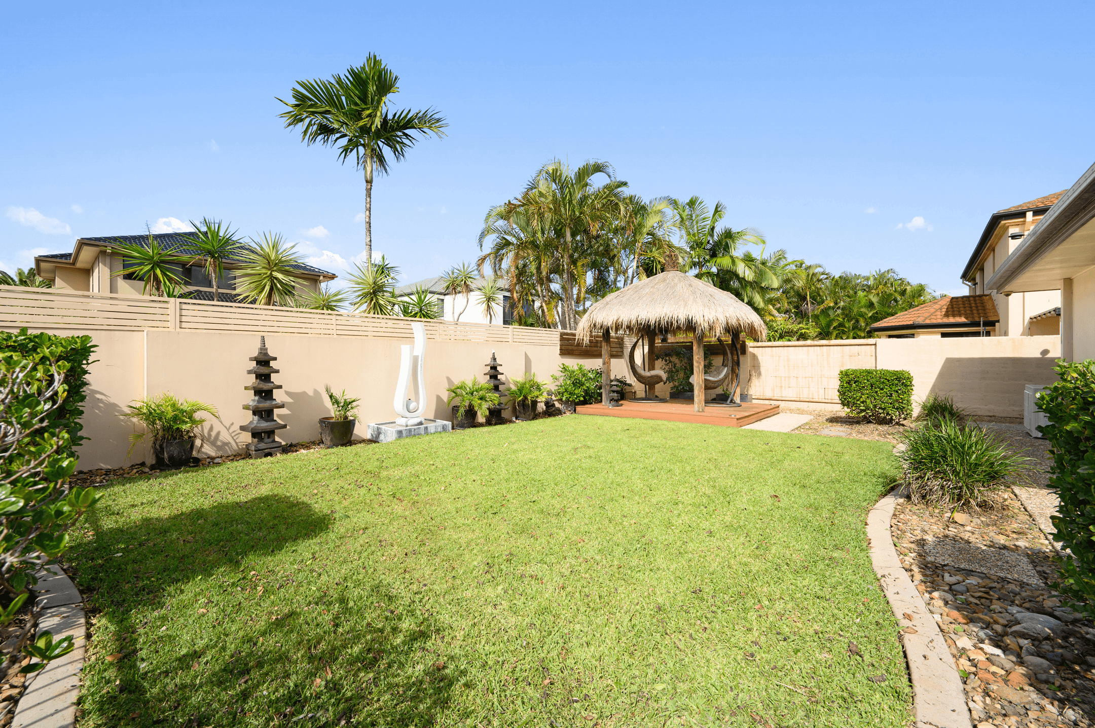 17 Grande Terrace, HELENSVALE, QLD 4212