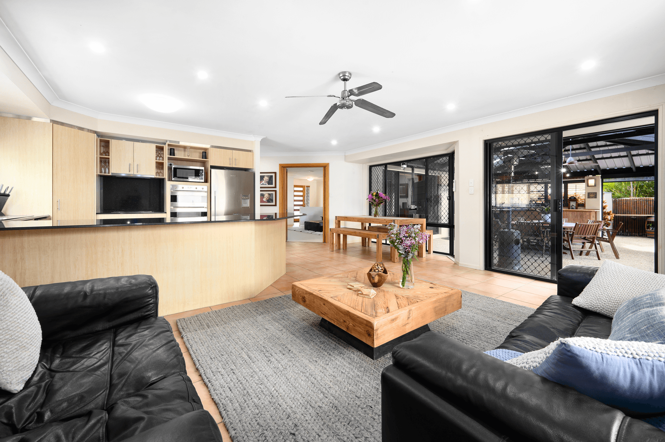 17 Grande Terrace, HELENSVALE, QLD 4212