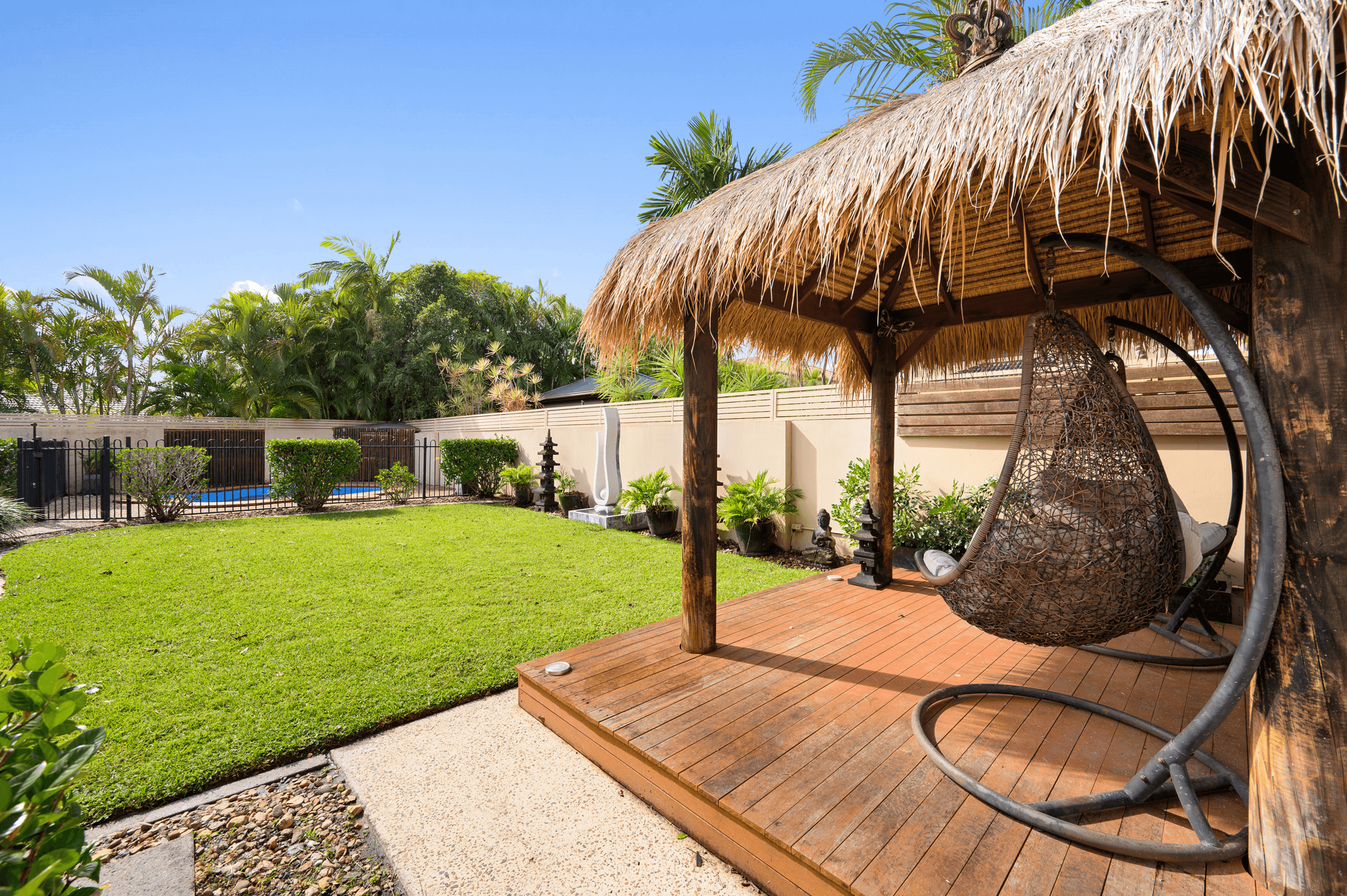 17 Grande Terrace, HELENSVALE, QLD 4212