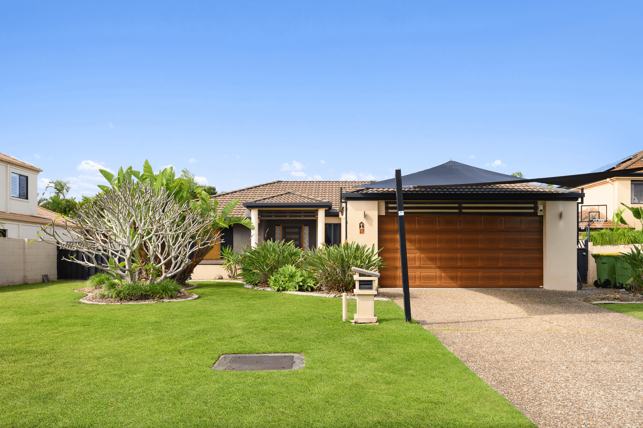 17 Grande Terrace, HELENSVALE, QLD 4212
