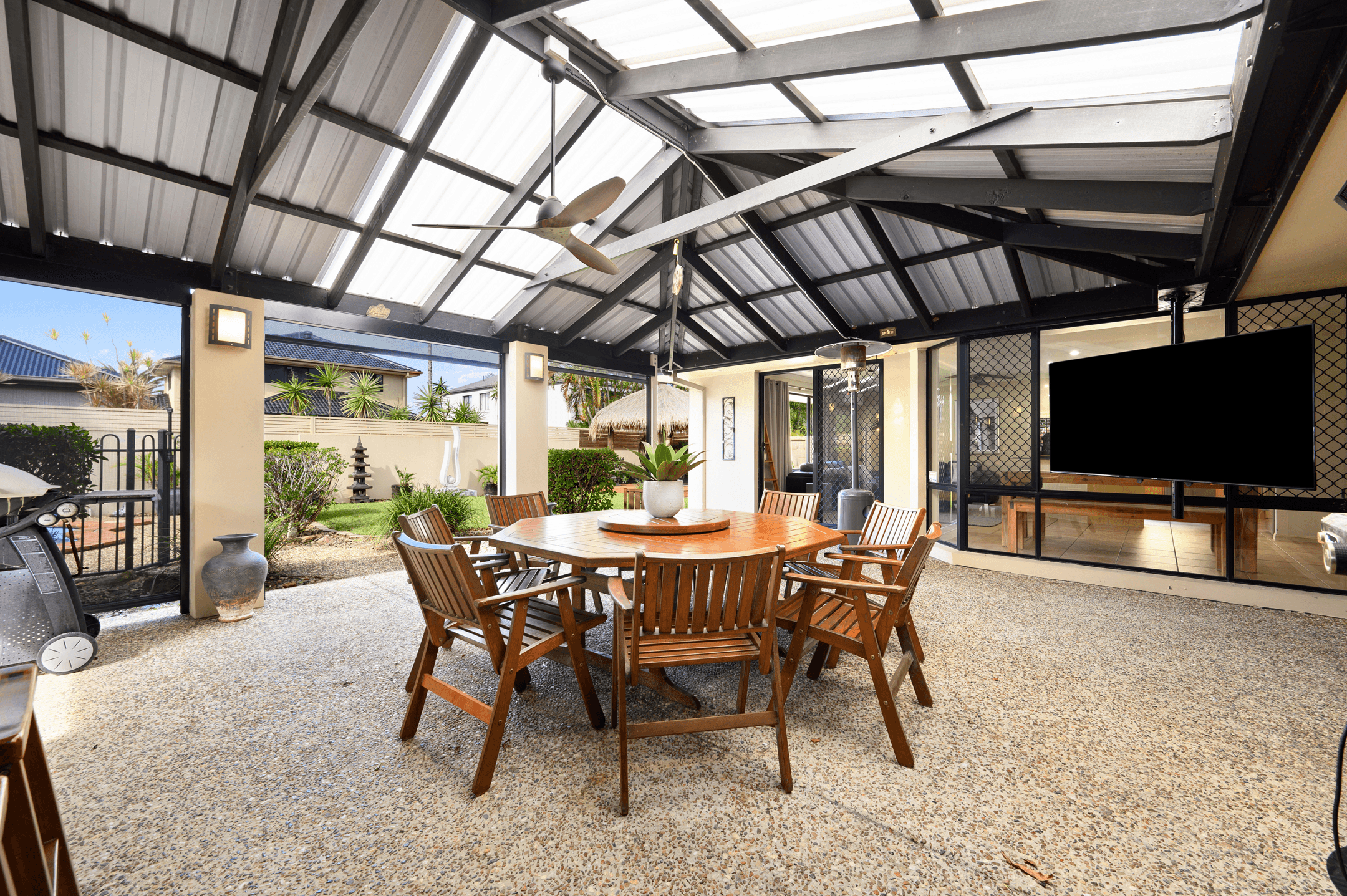 17 Grande Terrace, HELENSVALE, QLD 4212