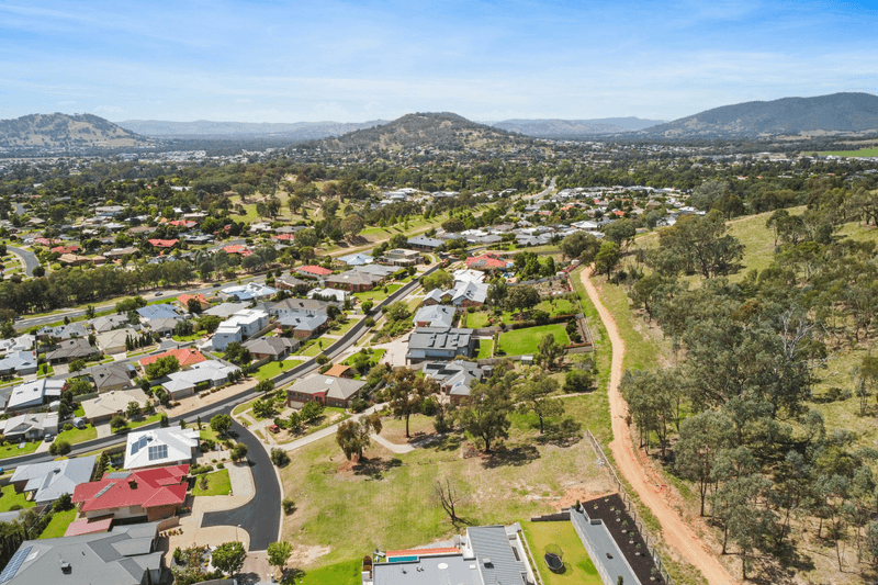 4 Bowen Place, WEST WODONGA, VIC 3690