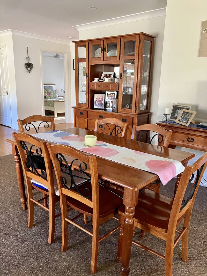 8 Doncaster Place, HYLAND PARK, NSW 2448