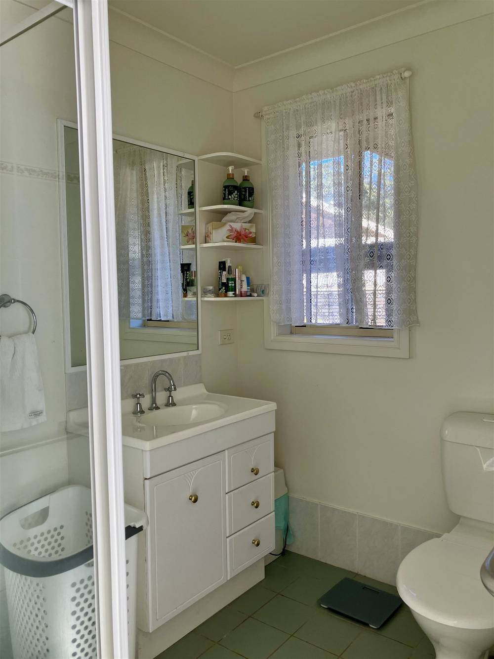 8 Doncaster Place, HYLAND PARK, NSW 2448