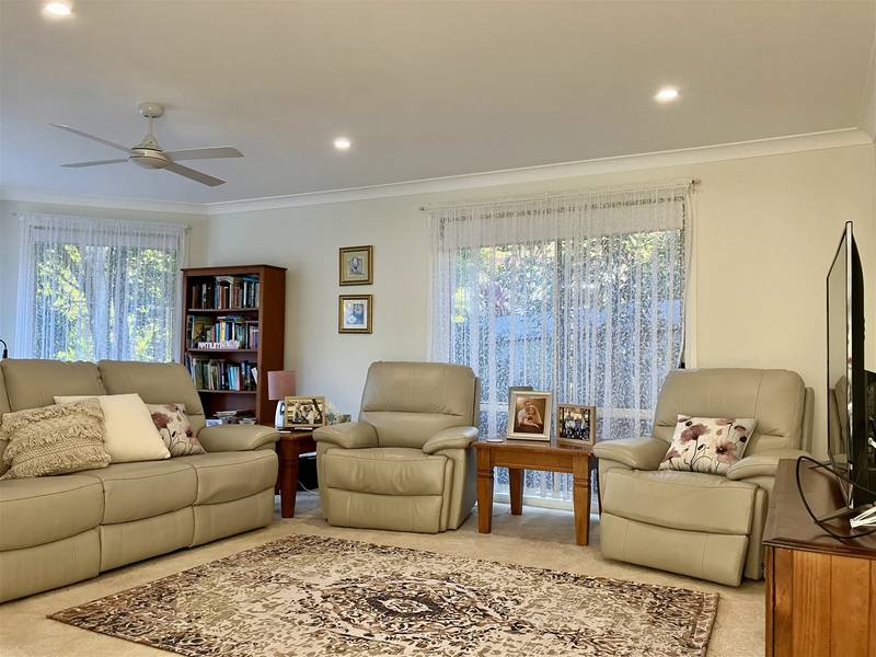 8 Doncaster Place, HYLAND PARK, NSW 2448