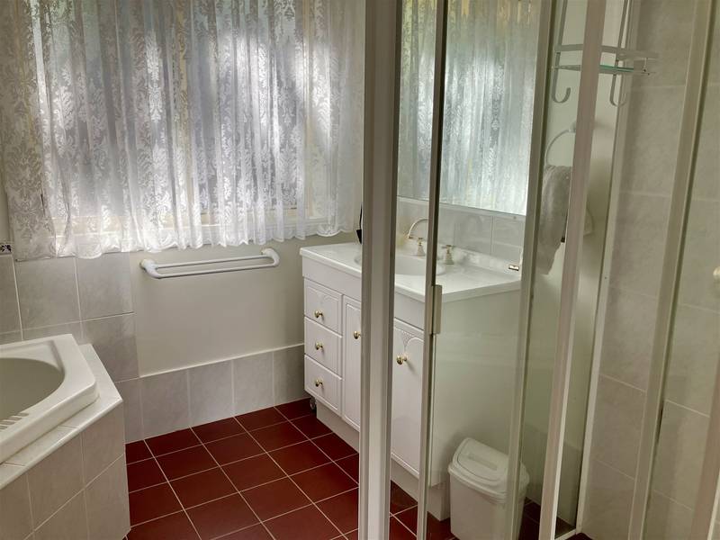 8 Doncaster Place, HYLAND PARK, NSW 2448