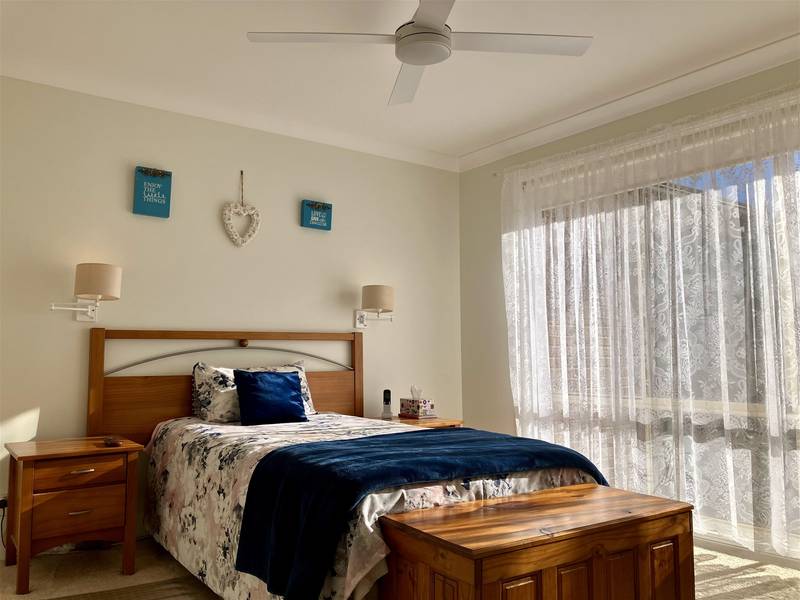 8 Doncaster Place, HYLAND PARK, NSW 2448