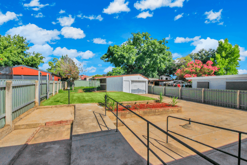 26 Dalton Street, Turvey Park, NSW 2650