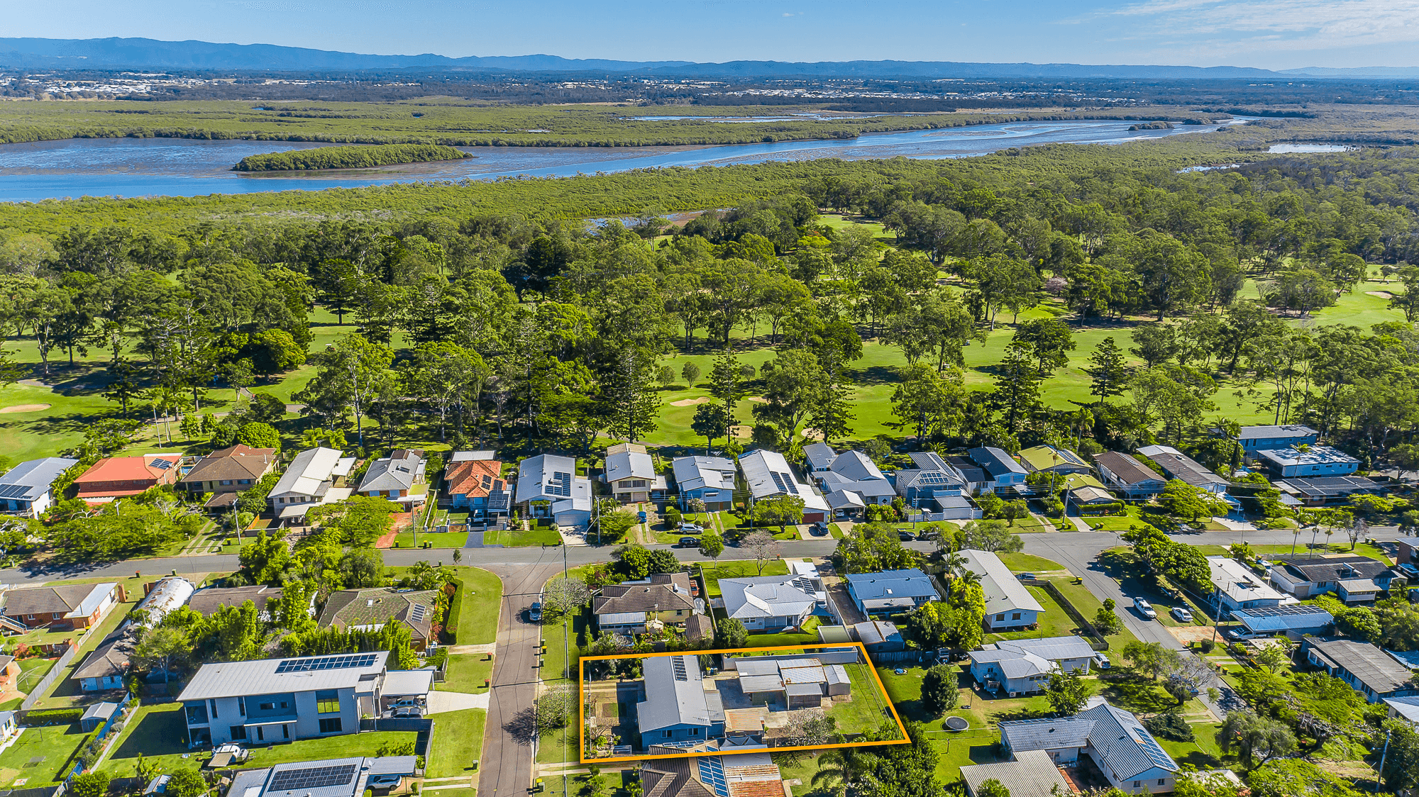 4 Croston Street, Clontarf, QLD 4019