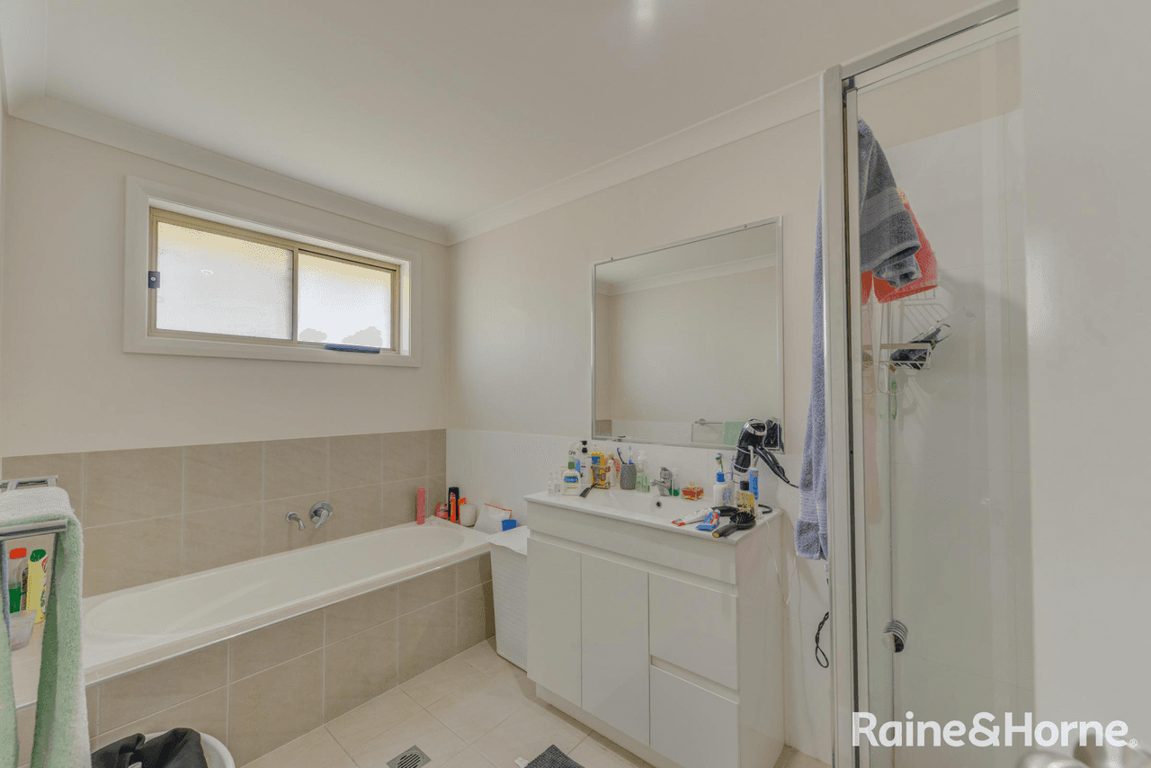 57 Kenny Drive, TAMWORTH, NSW 2340