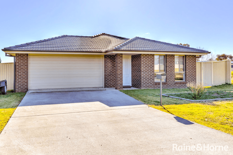 57 Kenny Drive, TAMWORTH, NSW 2340