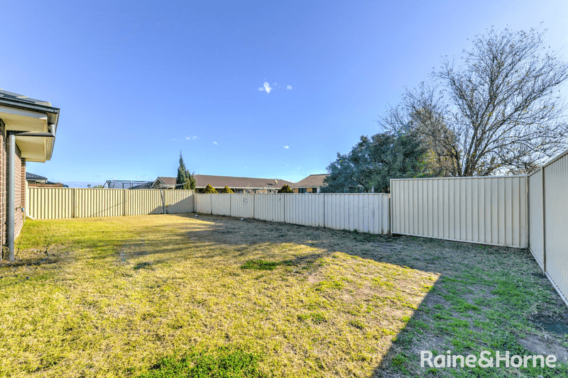 57 Kenny Drive, TAMWORTH, NSW 2340