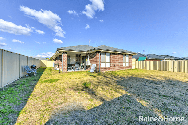 57 Kenny Drive, TAMWORTH, NSW 2340