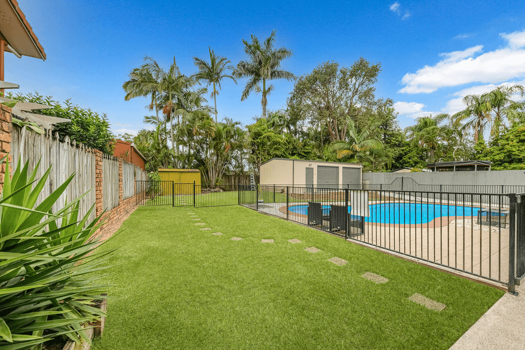 86 Karawatha Dr, Mountain Creek, QLD 4557