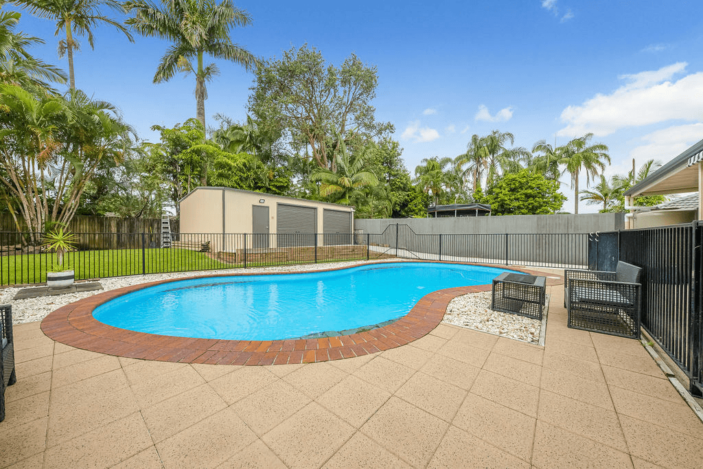 86 Karawatha Dr, Mountain Creek, QLD 4557