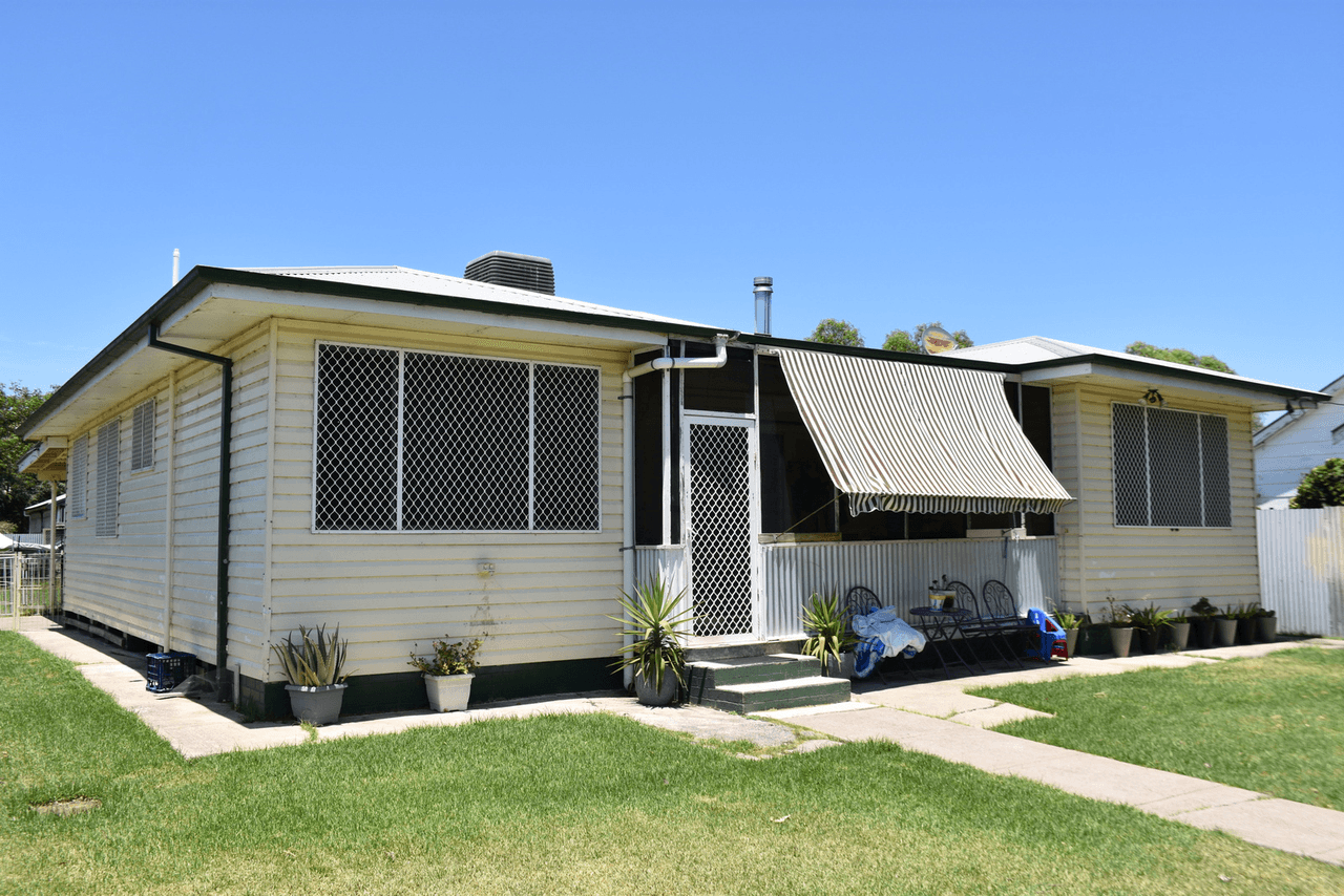 26 Adelaide Street, MOREE, NSW 2400