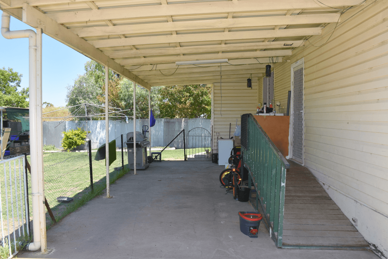 26 Adelaide Street, MOREE, NSW 2400